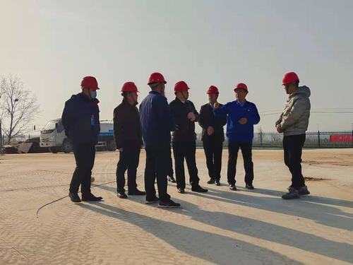 西安重裝集團(tuán)黨委書記向新剛、副總工程師楊強(qiáng)來一行 蒞臨咸陽分公司銅煤機(jī)項目部檢查指導(dǎo)工作