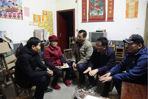 公司領(lǐng)導王明智、楊讓順到對口扶貧村慰問走訪