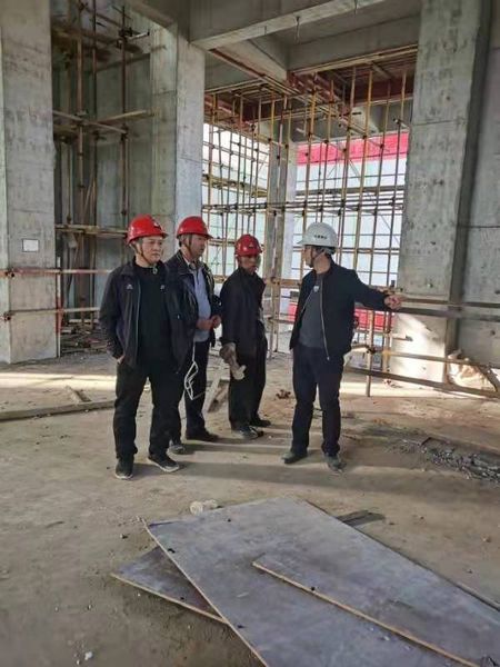 陜煤建設(shè)天工公司中儲(chǔ)糧項(xiàng)目部開展查隱患、堵漏洞、找盲區(qū)、補(bǔ)短板安全生產(chǎn)大檢查活動(dòng)