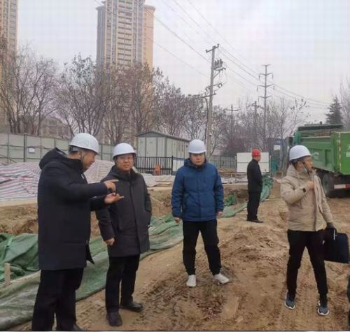 咸陽市住建局副局長(zhǎng)馬懷素深入咸陽市城市停車場(chǎng)BOT項(xiàng)目檢查指導(dǎo)工作