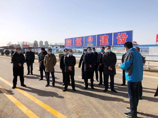 省商務(wù)廳副廳長(zhǎng)王宏偉一行蒞臨渭南南京金龍項(xiàng)目部檢查指導(dǎo)工作