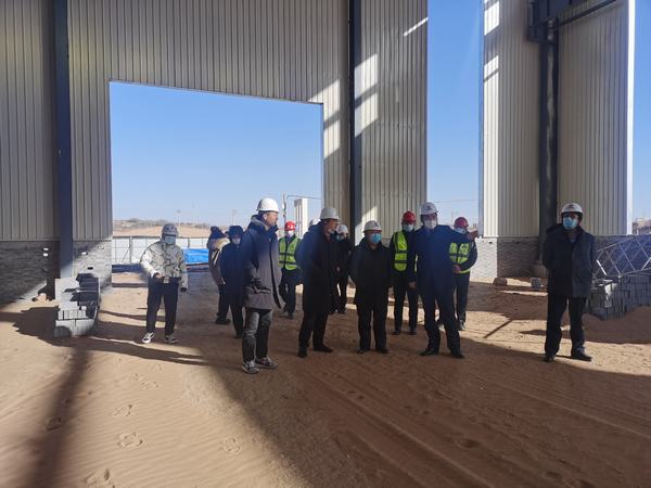 榆林市城市投資經(jīng)營(yíng)集團(tuán)黨委副書記、總經(jīng)理郝君深入陜煤建設(shè)榆林公司杭蕭綠色鋼結(jié)構(gòu)產(chǎn)業(yè)制造基地項(xiàng)目檢查指導(dǎo)工作