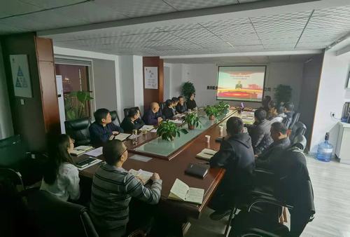 追憶崢嶸黨史，學(xué)習(xí)紅色精神