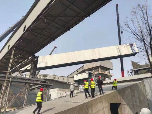 陜煤建設(shè)咸陽分公司承建的生態(tài)水泥有限公司改擴建55萬噸/年水泥立磨粉磨系統(tǒng)項目再得新進展