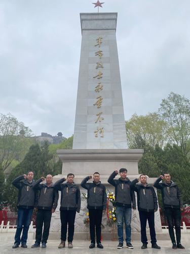 陜煤建設(shè)銅煤公司第十六項(xiàng)目部黨支部開展“解讀紅色記憶，汲取紅色力量，勇?lián)鷷r代使命”主題黨日活動