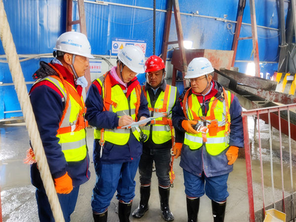 副總師宋培章一行深入陜煤建設(shè)礦建三公司天山項目檢查指導(dǎo)工作