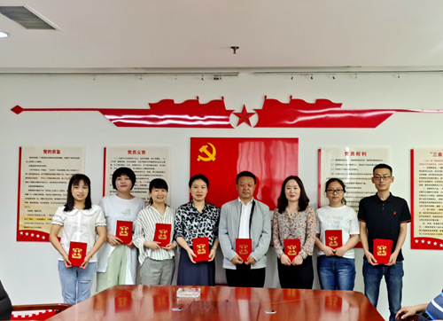 陜煤建設(shè)公司開展“紅色誦讀憶初心 紅心向黨擔(dān)使命”誦讀活動(dòng)