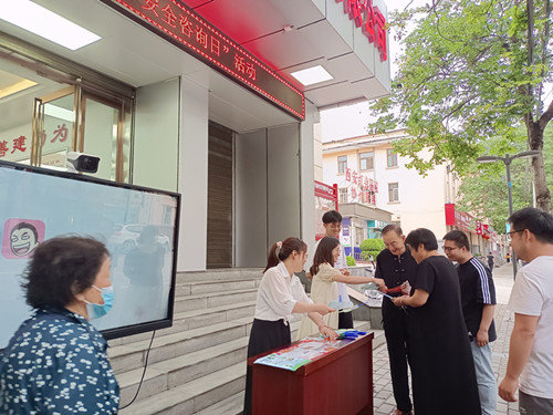 陜煤建設(shè)機(jī)電安裝公司安全生產(chǎn)宣傳咨詢?cè)谛袆?dòng)