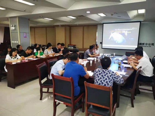 陜煤建設(shè)路橋分公司開展“安全生產(chǎn)月”系列活動(dòng)