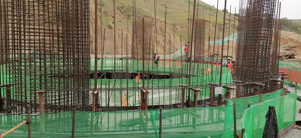 陜煤建設天工公司安裝三部挑燈夜戰(zhàn)保安全促生產(chǎn)