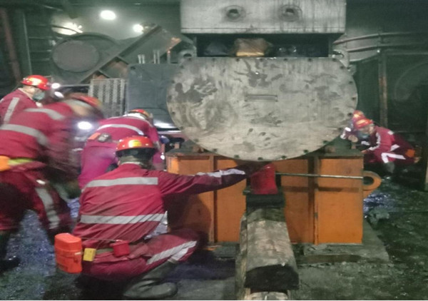 陜煤建設(shè)機電安裝公司曹家灘項目部122109帶式輸送機回撤工程順利完成