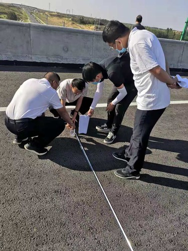 陜煤建設(shè)靖神鐵路孟家灣至紅石峽聯(lián)絡(luò)線公跨鐵順利通過驗收并正式通車