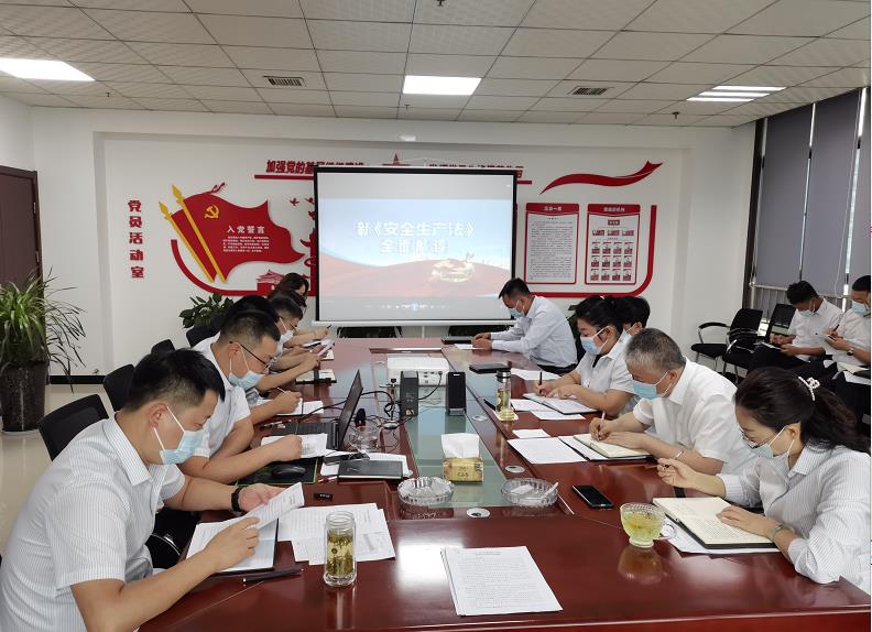 陜煤建設(shè)綠宇公司：開(kāi)展“夯責(zé)任、抓落實(shí)、促管理”的文明環(huán)保主題活動(dòng)