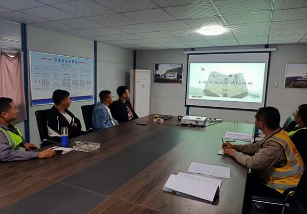陜煤建設(shè)銅煤公司第三項(xiàng)目部召開“銘記歷史，勿忘國恥 紀(jì)念九一八事變90周年”專題學(xué)習(xí)會(huì)