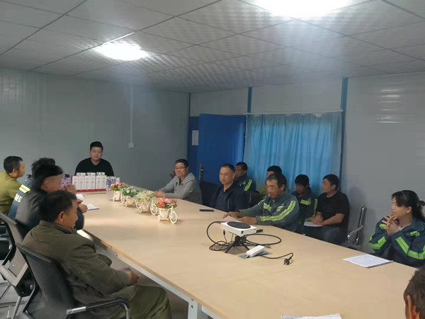 陜煤建設機電安裝公司：國慶節(jié)，我們在工地過