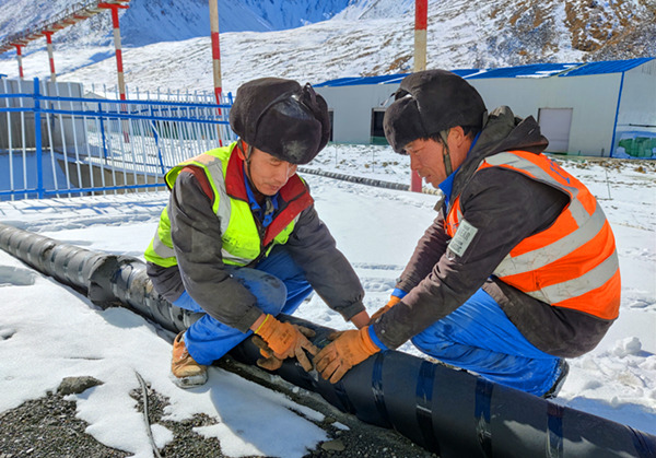 陜煤建設(shè)礦建三公司天山項目部：讓設(shè)備“穿衣戴帽”溫暖過冬