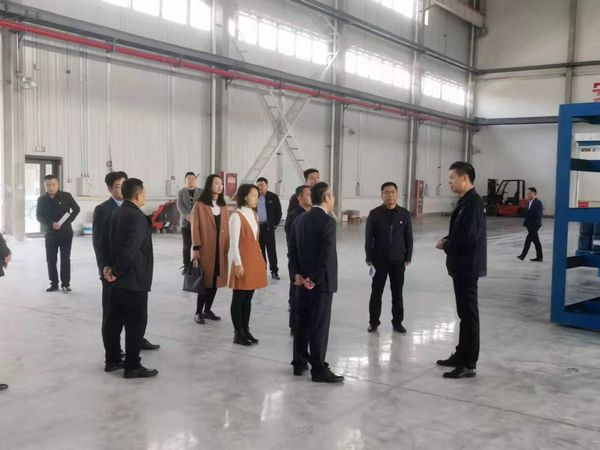 渭南市目標(biāo)責(zé)任考核辦副主任吳磊一行深入陜煤建設(shè)天工公司施工的3萬噸/年礦用高分子材料工業(yè)化示范項目檢查指導(dǎo)工作