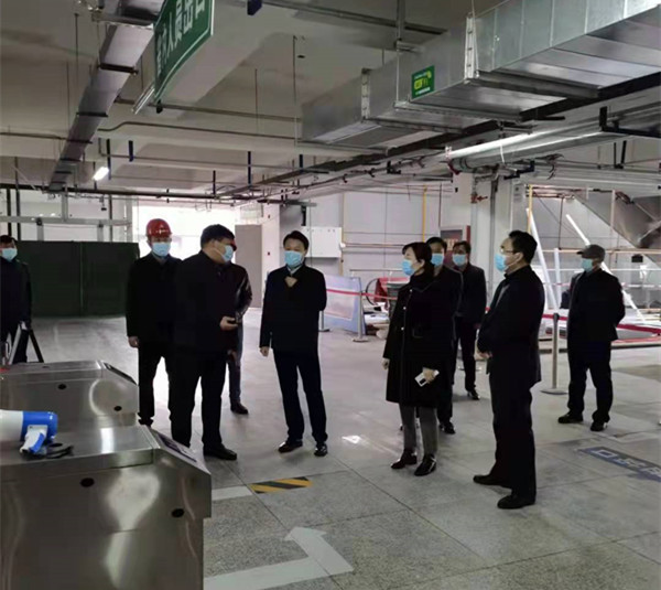 彬州市市長陳加寶、副市長張虹一行蒞臨銀西高鐵彬州東站前廣場項目指導(dǎo)工作