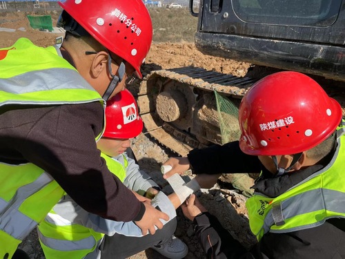 陜煤建設(shè)路橋分公司：應(yīng)急演練“打頭陣”，安全防線不松懈