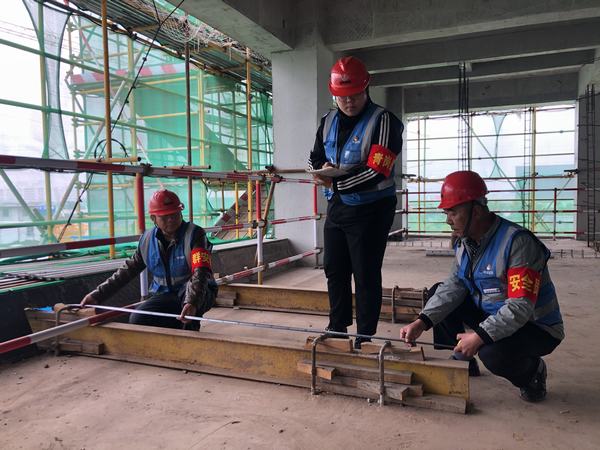 陜煤建設(shè)韓城分公司土建十一項(xiàng)目部：冬施安全攻堅(jiān)，情暖施工一線