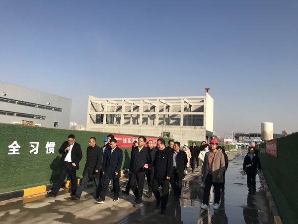 陜西省政協(xié)副主席楊冠軍一行深入陜煤建設(shè)天工公司承建的3萬噸/年礦用高分子材料示范項目調(diào)研指導工作