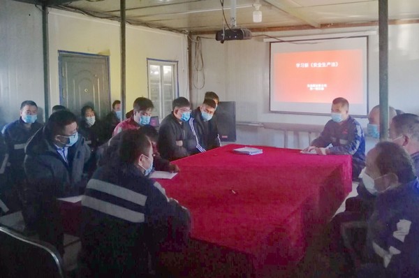 陜煤建設洗選煤運營公司第一項目部：施工現(xiàn)場送“清風”