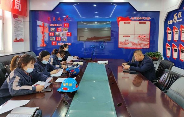 陜煤建設(shè)洗選煤運(yùn)營(yíng)公司紅柳林洗煤廠項(xiàng)目部：“靚”化庫(kù)房環(huán)境，“敲”好盈余算盤(pán)