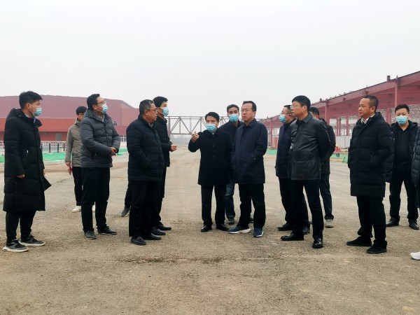渭南高新區(qū)管委會(huì)書記薛清軍一行蒞臨陜煤建設(shè)渭南分公司承建的南京金龍年產(chǎn)五萬(wàn)輛純電動(dòng)商用車建設(shè)項(xiàng)目參加項(xiàng)目推進(jìn)會(huì)