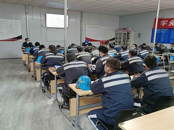 陜煤建設(shè)洗選煤運營公司紅柳林洗煤廠項目部：力求精細標(biāo)準(zhǔn) 力保生產(chǎn)安全