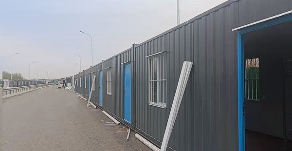 陜煤建設(shè)洗選煤運(yùn)營(yíng)公司第六項(xiàng)目部積極援建方艙醫(yī)院