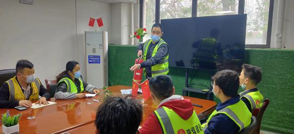 陜煤建設(shè)銅煤公司基層項目部開展消防應(yīng)急演練，筑起安全防火墻