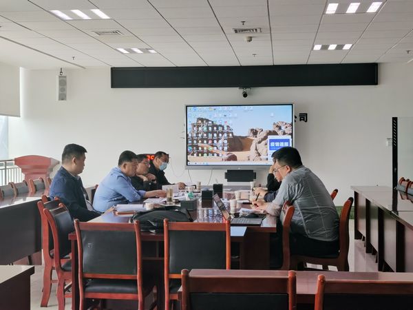 王寧深入陜煤建設(shè)天工公司推進(jìn)項(xiàng)目開發(fā)建設(shè)工作