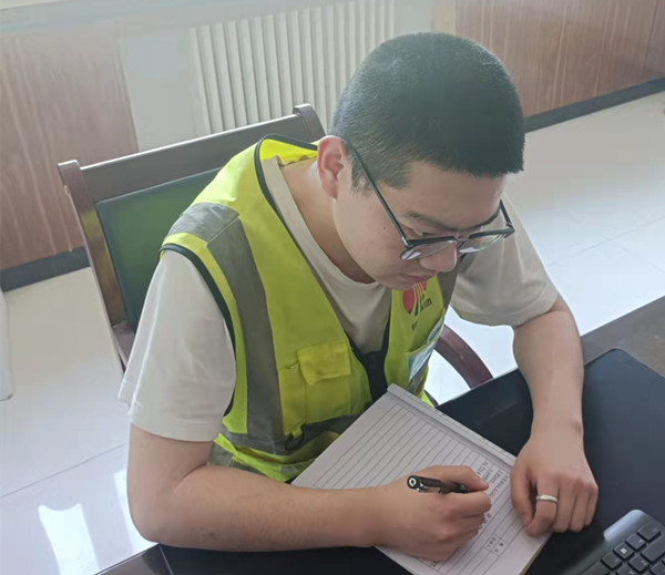 陜煤建設(shè)咸陽分公司第二項(xiàng)目部：寫祝福，寄思情