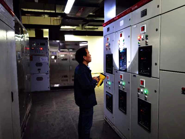 建設集團大秦置業(yè)公司開展小區(qū)用電安全大檢查