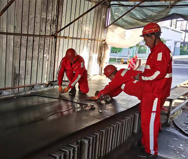 陜煤建設機電安裝公司曹家灘項目部施工大干如火如荼