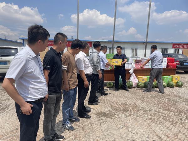 陜煤建設(shè)煤礦運(yùn)營(yíng)服務(wù)分公司：防暑慰問(wèn)品送給一線建設(shè)者