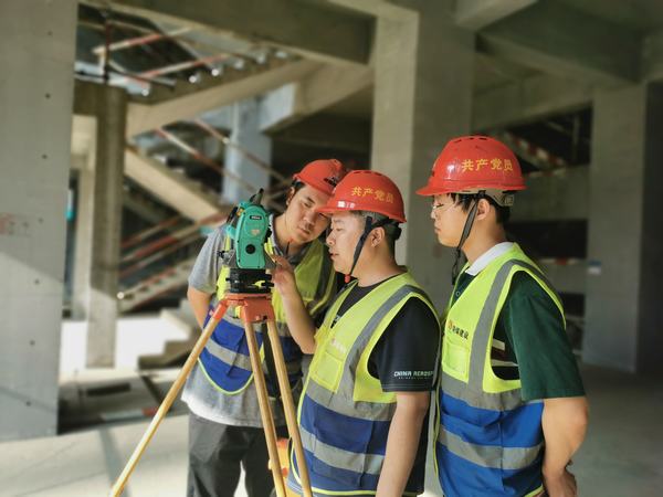 陜煤建設韓城分公司土建二項目部：“黨員結(jié)對幫帶”讓青工掌握“看家本領”