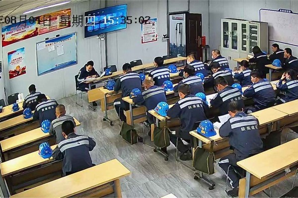 陜煤建設(shè)洗選煤運(yùn)營公司：下好班前“先手棋” 系牢安全生產(chǎn)第一?！翱圩印?></div>
                                <div   id=