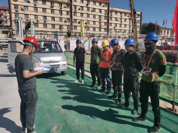 陜煤建設韓城分公司土建六項目部：戰(zhàn)高溫 斗酷暑 建設項目不停步