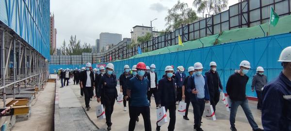 陜煤建設(shè)銅煤公司參加鄂爾多斯房地產(chǎn)項(xiàng)目經(jīng)驗(yàn)分享參觀交流會(huì)