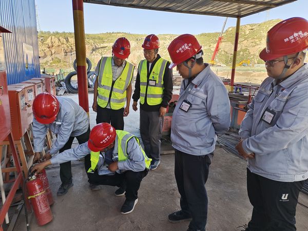 陜煤建設(shè)天工公司土建十部扎實(shí)開展“強(qiáng)管理  查隱患 遏事故 保安全”活動(dòng)