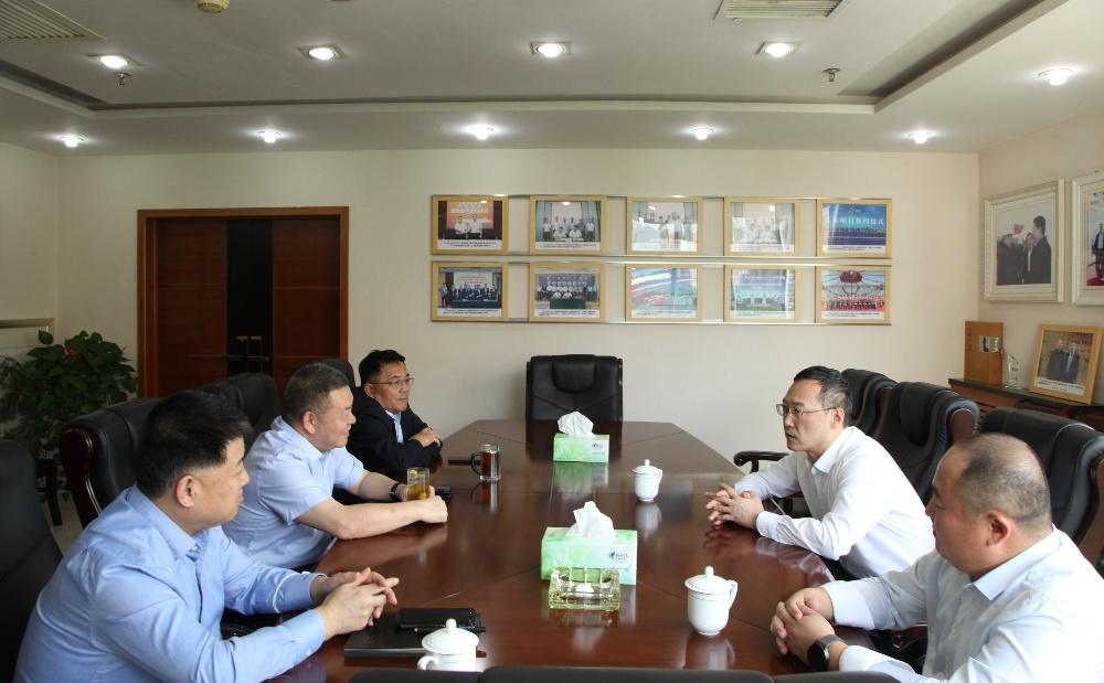 延安旅游集團(tuán)黨委書記、董事長薛恩宇一行到陜煤建設(shè)座談交流