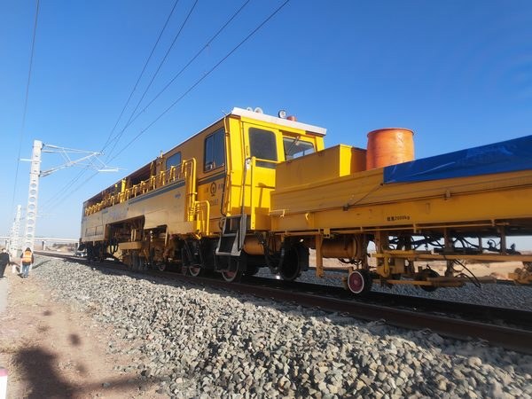 奮戰(zhàn)不停歇，陜煤建設(shè)路橋分公司靖神鐵路項目部完成多個節(jié)點目標(biāo)任務(wù)