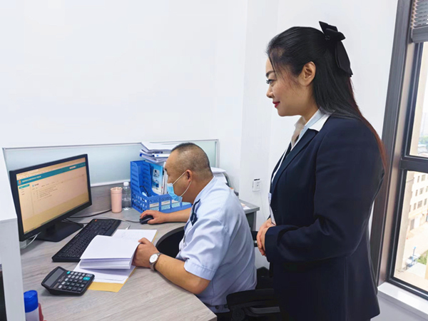 陜煤建設(shè)礦建三公司：快來(lái)圍觀！這場(chǎng)培訓(xùn)讓財(cái)務(wù)人員秒懂“全電發(fā)票”