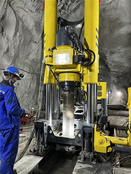 陜煤建設礦建三公司：“重器出征”顯神威