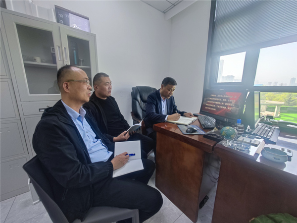 陜煤建設(shè)礦建三公司：把好“方向盤”，安全出行“穩(wěn)著陸”