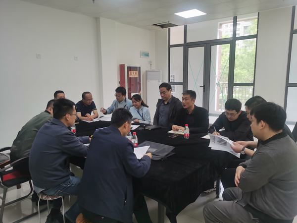 陜煤建設(shè)承建的藍(lán)山水岸項(xiàng)目順利通過(guò)竣工驗(yàn)收