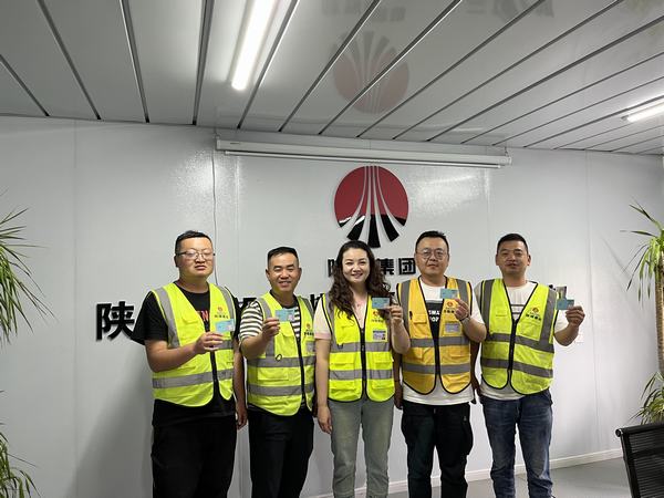 小小蛋糕卡 溫暖職工心