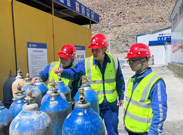 陜煤建設(shè)礦建三公司：多點(diǎn)發(fā)力，點(diǎn)亮安全之光