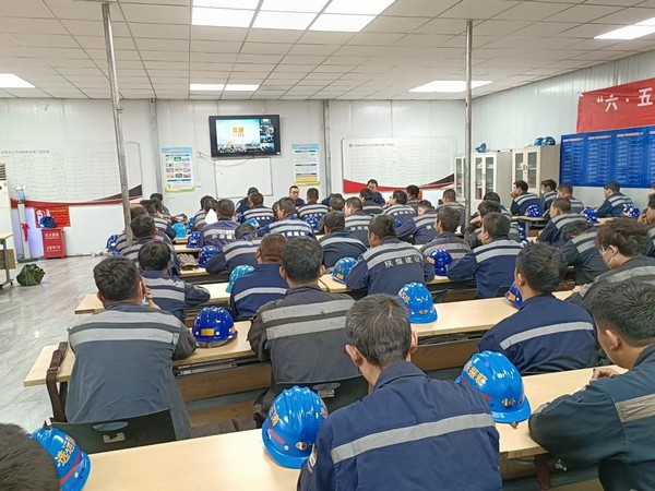 陜煤建設(shè)洗選煤運營公司紅柳林洗煤廠項目部： 迸發(fā)合力 筑牢安全生產(chǎn)屏障